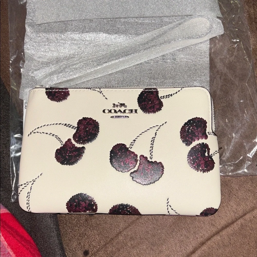 Coach 🆕 White black Cherry Print Wristlet